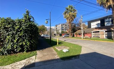 Casa en Arriendo en LOS ALIAGA- DUBLE ALMEYDA- COLEGIO SAN AGUSTIN
