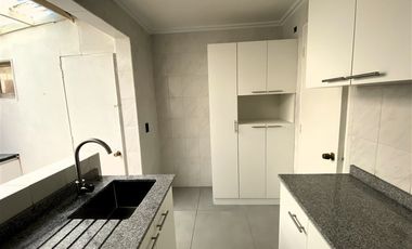 Casa en Arriendo en LOS ALIAGA- DUBLE ALMEYDA- COLEGIO SAN AGUSTIN