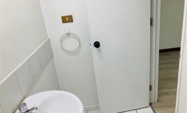 Oficina en Arriendo en Padre Mariano esquina Providencia