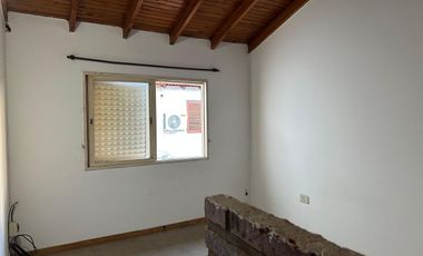 VENTA PH 2 AMBIENTES CON PATIO RAMOS MEJIA