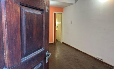 VENTA PH 2 AMBIENTES CON PATIO RAMOS MEJIA