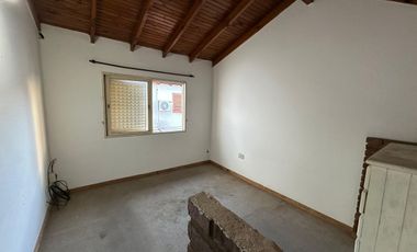 VENTA PH 2 AMBIENTES CON PATIO RAMOS MEJIA