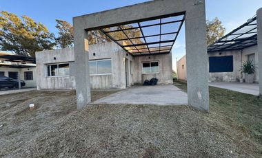 VENTA CASA SOLARES DE MANANTIALES EXC UBICACION
