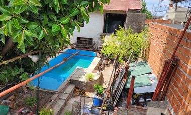 VENTA DE LOTE EN LANUS ESTE CON CASA Y DEPTO
