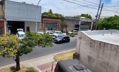 VENTA DE LOTE EN LANUS ESTE CON CASA Y DEPTO