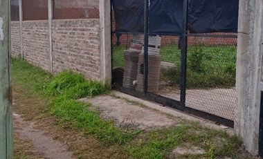 VENTA CASA 2 AMB. FLORENCIO VARELA EN LOTE PROPIO