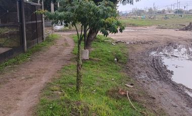 VENTA CASA 2 AMB. FLORENCIO VARELA EN LOTE PROPIO