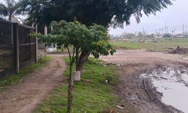 VENTA CASA 2 AMB. FLORENCIO VARELA EN LOTE PROPIO