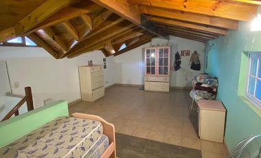 Excelente Casa en LUIS GUILLON. GRAN OPORTUNIDAD