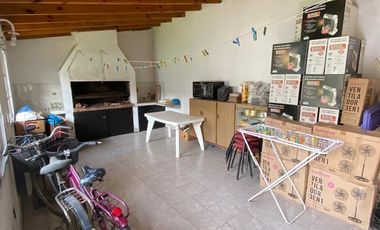 Excelente Casa en LUIS GUILLON. GRAN OPORTUNIDAD