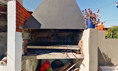 VENTA CASA 4 AMB CON COCHERA EN SARANDÍ