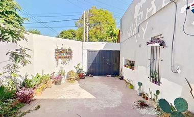 VENTA CASA 4 AMB CON COCHERA EN SARANDÍ
