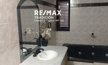 Casa en Venta 6 amb. Microcentro