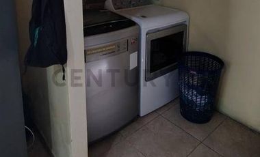 Amplia Casa en venta en Chone con locales y villa extra para alquiler