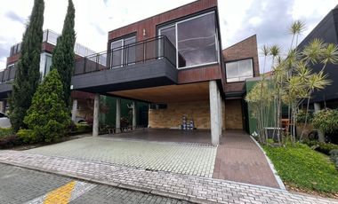 Casa en Arriendo Ubicado en Envigado Codigo 802