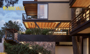 VENTA CASA EN AVANDARO / VALLE DE BRAVO CASA LAGO & PIEDRA