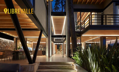 VENTA CASA EN AVANDARO / VALLE DE BRAVO CASA LAGO & PIEDRA