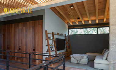 VENTA CASA EN AVANDARO / VALLE DE BRAVO CASA LAGO & PIEDRA