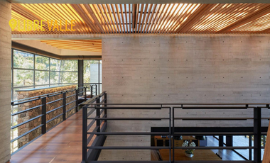 VENTA CASA EN AVANDARO / VALLE DE BRAVO CASA LAGO & PIEDRA