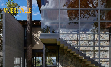 VENTA CASA EN AVANDARO / VALLE DE BRAVO CASA LAGO & PIEDRA