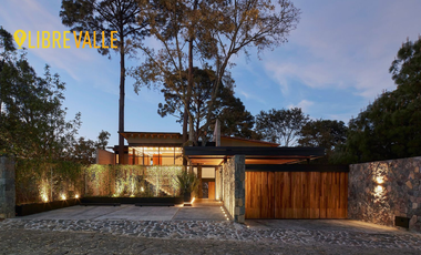 VENTA CASA EN AVANDARO / VALLE DE BRAVO CASA LAGO & PIEDRA