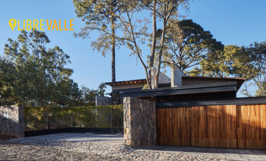 VENTA CASA EN AVANDARO / VALLE DE BRAVO CASA LAGO & PIEDRA