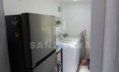 Los Olivos 3ra sección: Casa de tres niveles con espacios muy bien aprovechados.