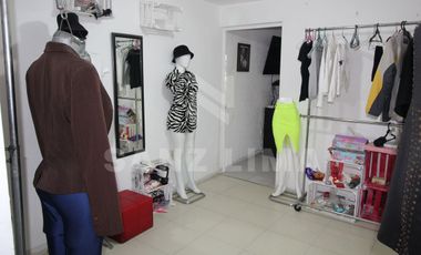 Los Olivos 3ra sección: Casa de tres niveles con espacios muy bien aprovechados.
