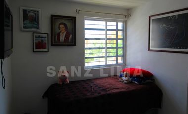 Los Olivos 3ra sección: Casa de tres niveles con espacios muy bien aprovechados.