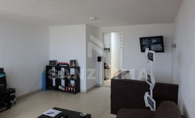 Los Olivos 3ra sección: Casa de tres niveles con espacios muy bien aprovechados.
