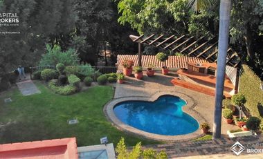 Casa de Lujo Lomas del Valle Alberca Jardin Colinas