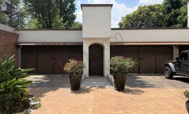 VENTA CASA EN CONDOMINIO CONJUNTO DE SOLO 2 CASAS EN COL. DEL CARMEN COYOACAN