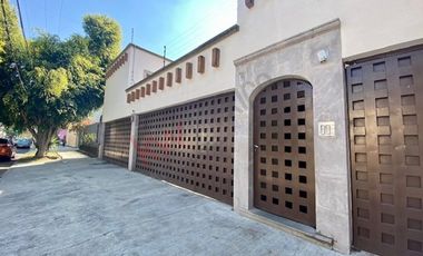 VENTA CASA EN CONDOMINIO CONJUNTO DE SOLO 2 CASAS EN COL. DEL CARMEN COYOACAN