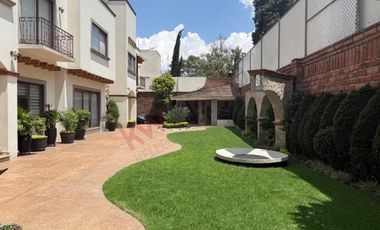 VENTA CASA EN CONDOMINIO CONJUNTO DE SOLO 2 CASAS EN COL. DEL CARMEN COYOACAN
