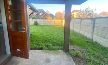 ARRIENDO CASA 4HAB 4BA VALDIVIA