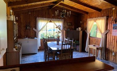 HERMOSA CASA DE 150MTS2 A 100 MTS DEL RÍO TOLTÉN