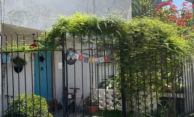 HERMOSA CASA EN CONDOMINIO CERRADO, PLENO PROVIDENCIA
