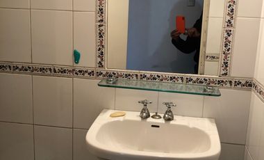 CASA EN PASAJE,  BARRIO TRANQUILO EN LAS CONDES