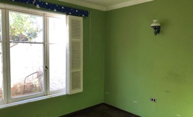 CASA EN PASAJE,  BARRIO TRANQUILO EN LAS CONDES