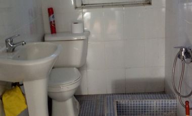 ANTIGUA CASA CON LOCALES COMERCIAL Y UN DEPTO AV BRASIL