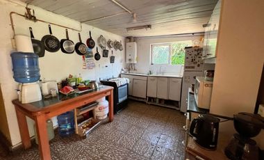 Encantadora Casa con Gran Jardín y Piscina en Peñaflor