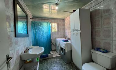 Encantadora Casa con Gran Jardín y Piscina en Peñaflor