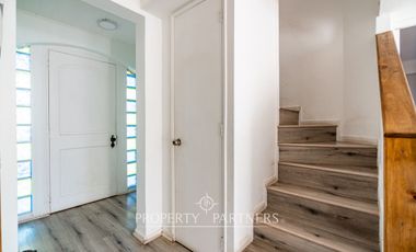 Excelente casa de tres niveles en sector residencial de Peñuelas