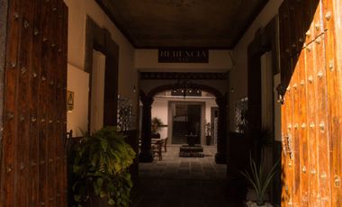 PLAZA COMERCIAL EN VENTA EN EL CENTRO DE PUEBLA! SOBRE BLVD 5 DE MAYO!!