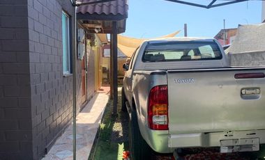En venta casa 2D+ 1B + Estacionamiento