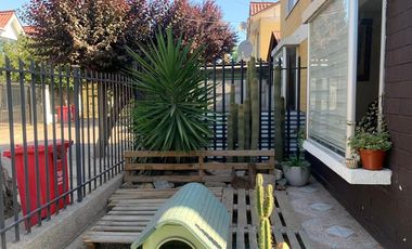 En venta casa 2D+ 1B + Estacionamiento