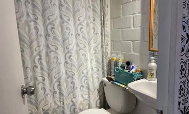 En venta casa 2D+ 1B + Estacionamiento
