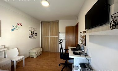 Venta departamento 4 ambientes con balcón y cochera en Quilmes