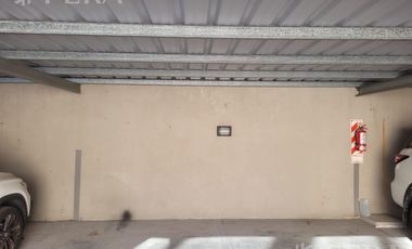 Venta departamento 4 ambientes con balcón y cochera en Quilmes