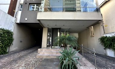 Venta departamento 4 ambientes con balcón y cochera en Quilmes